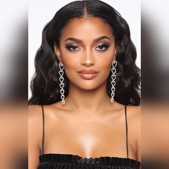 Fashion Nova Jewelry - Fashion Nova heart Dangle Earrings